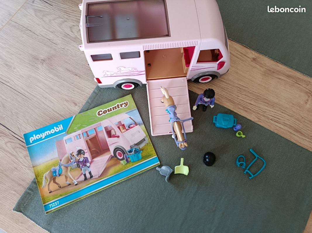 Playmobil 71237 Country : Van avec cheval (image 3)