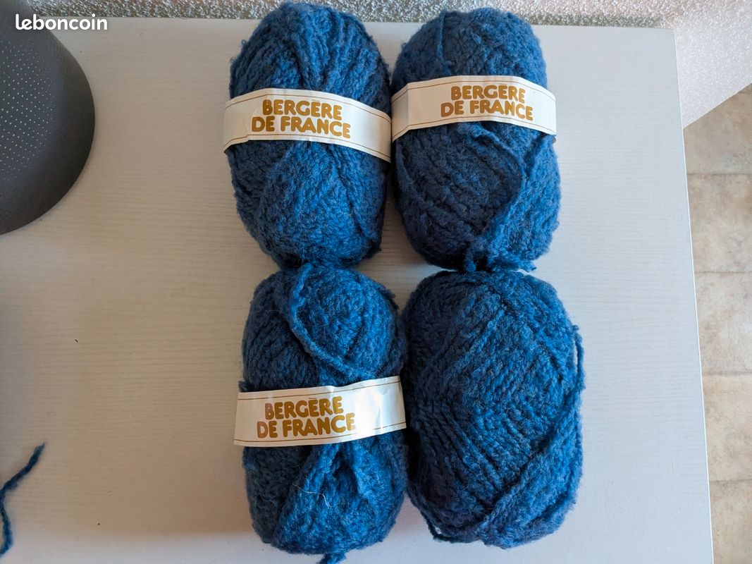 4 pelotes laine bleu bergère de france begarene (image 1)