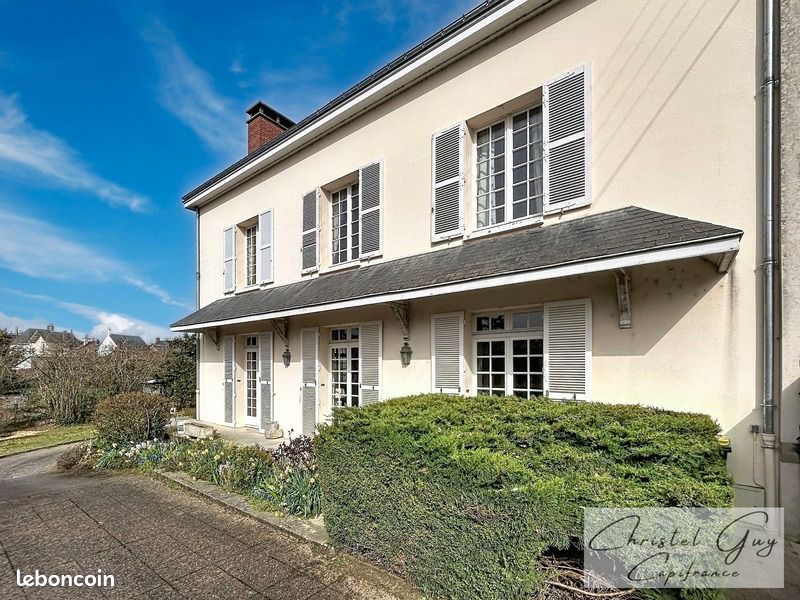 Maison 12 pièces 291 m² · à Montval-sur-Loir · 291 m² · 220 000 €