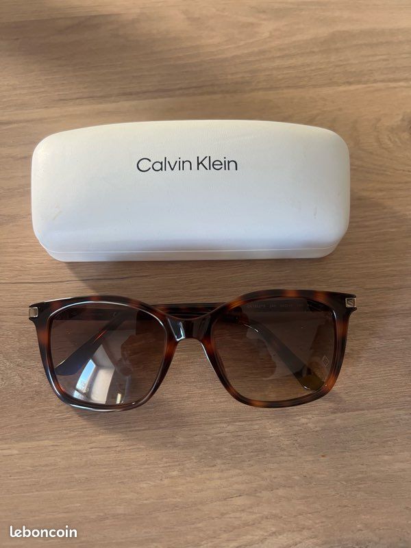 Lunette soleil Calvin Klein neuve (image 1)