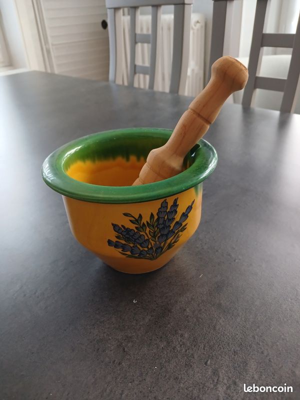Mortier et pilon en bois, ustensile de cuisine en bois
