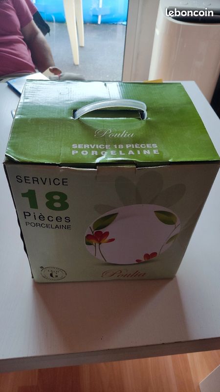 Service 18 pieces (image 1)