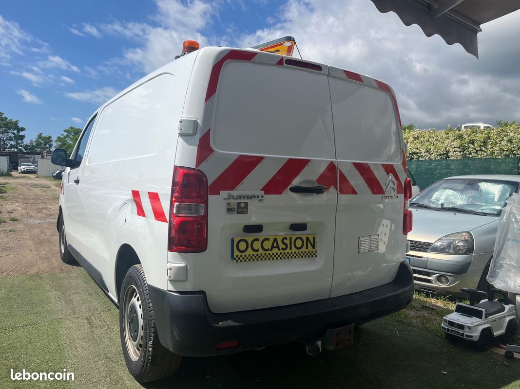 CITROEN JUMPY tole Club M 2.0L BLUEHDI 120 S&S BVM6 (340 NM) CLUB DE 10/2019 (image 4)