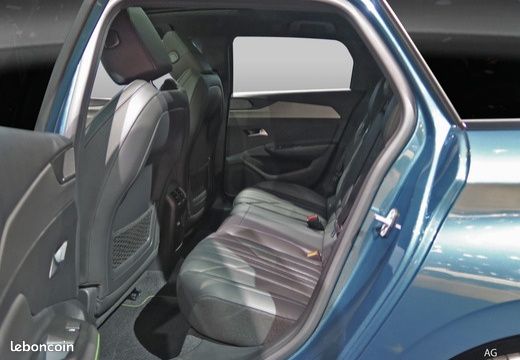 Peugeot 308 SW PHEV 180 e-EAT8 Allure Pack (image 8)