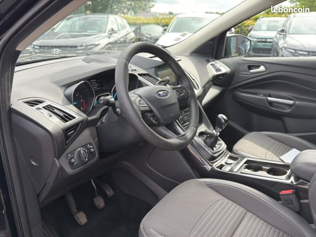 FORD KUGA 1.5 tdci 120 titanium 4x2 euro6.2 (image 11)