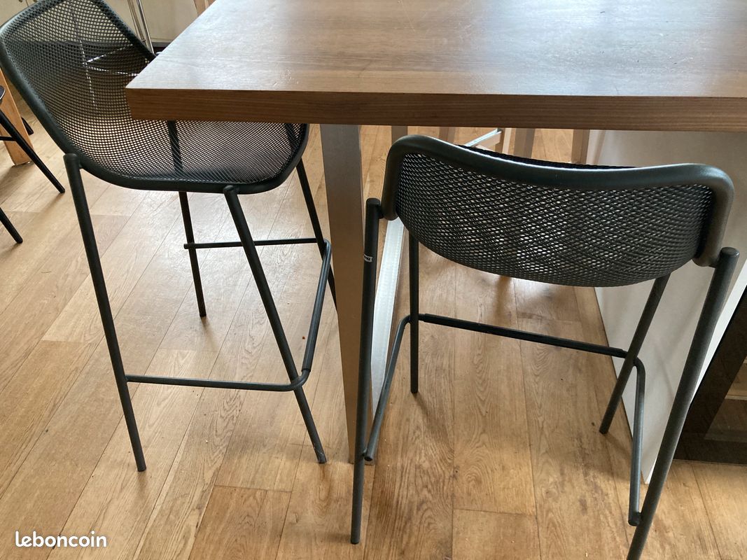 Tabourets de Bar ÉMU modèle ROUND (image 1)