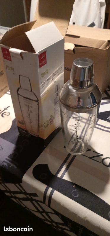 Vend shaker en verre et inox (image 1)