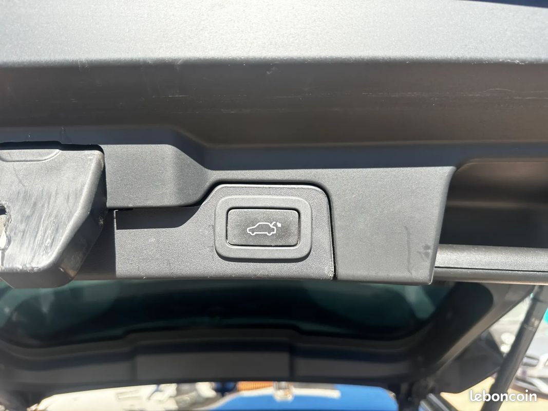Range Rover Evoque 2.2 SD4 190ch Dynamic - SIÈGES ÉLECTRIQUE À MÉMOIRES - SONO MERIDIAN - CLIMATISATION AUTO (image 17)