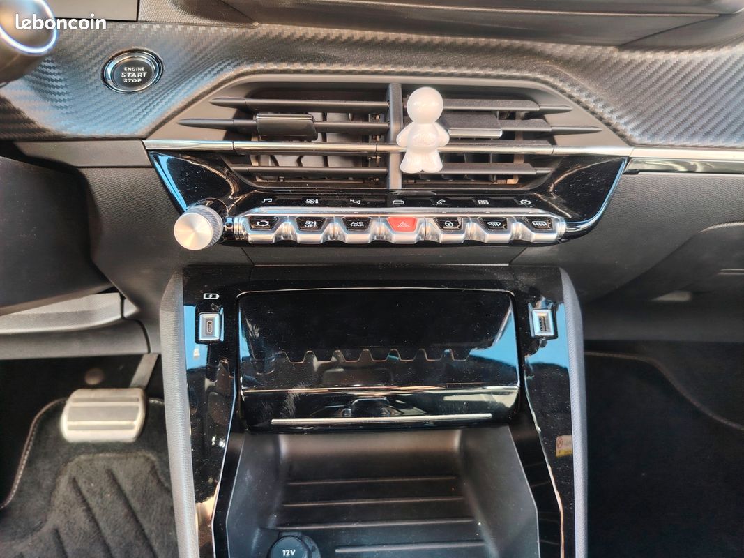 PEUGEOT 208 1.2 100ch GT-Line BVA8 (image 17)