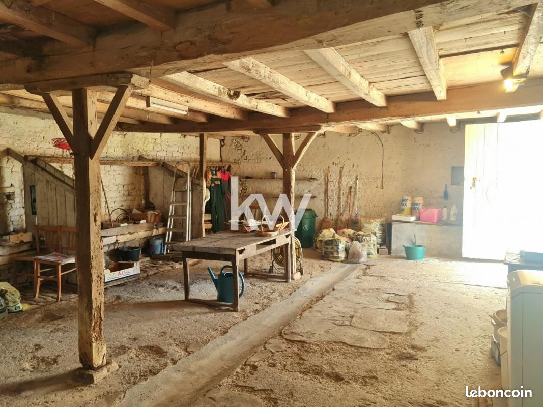 Propriété 7 pièces 340 m² - Terres-de-Haute-Charente 16270 Mareuil (image principale 6)