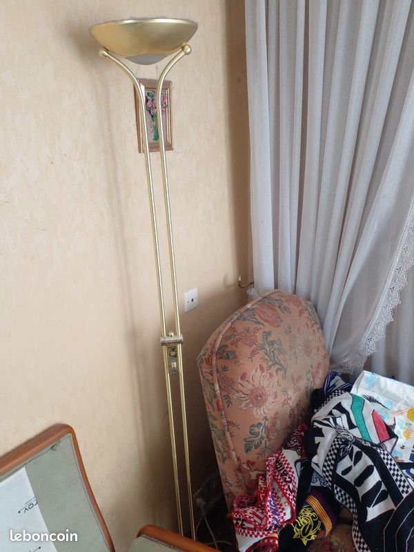 Lampadairee d,interieur (image 1)