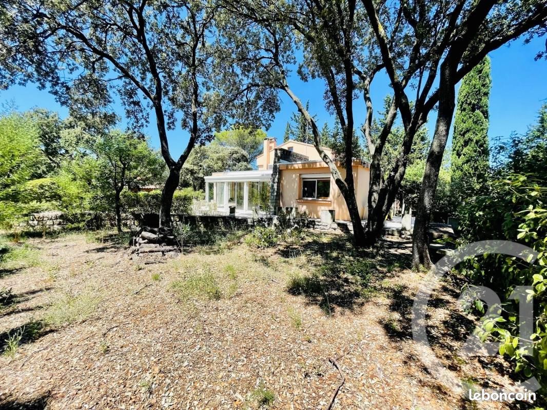 Maison 6 pièces 160 m² · à Villeneuve-lès-Avignon · 160 m² · 545 000 €