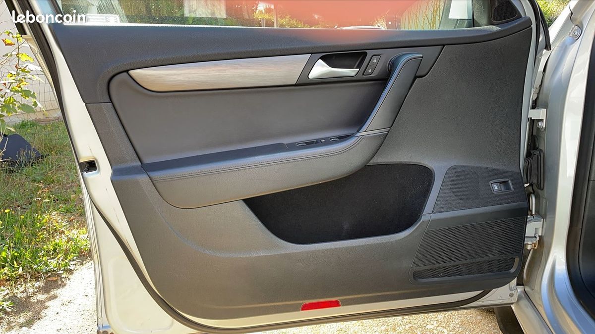 Volkswagen Passat SW VII 2.0 TDI 170 4Motion DSG6 R Line (image 7)