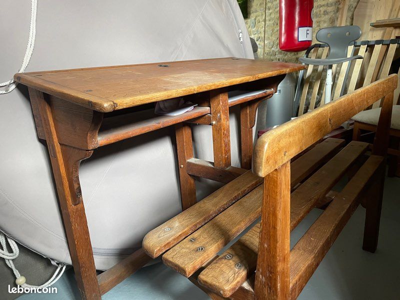 Bureau écolier ancien en bois massif (image 1)