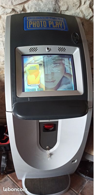 Borne tactile dans jeux de café