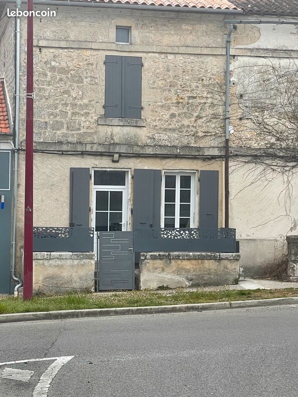 Maison 5 pièces 120 m² · à La Couronne · 120 m² · 160 000 €