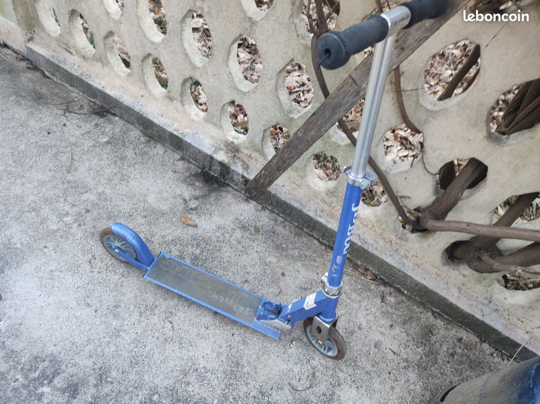 Lot de 3 trottinettes (image 3)