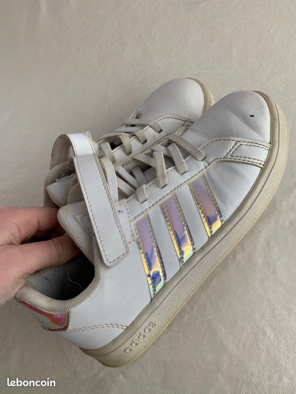 Basket pour fille adidas taille 33 Chaussures