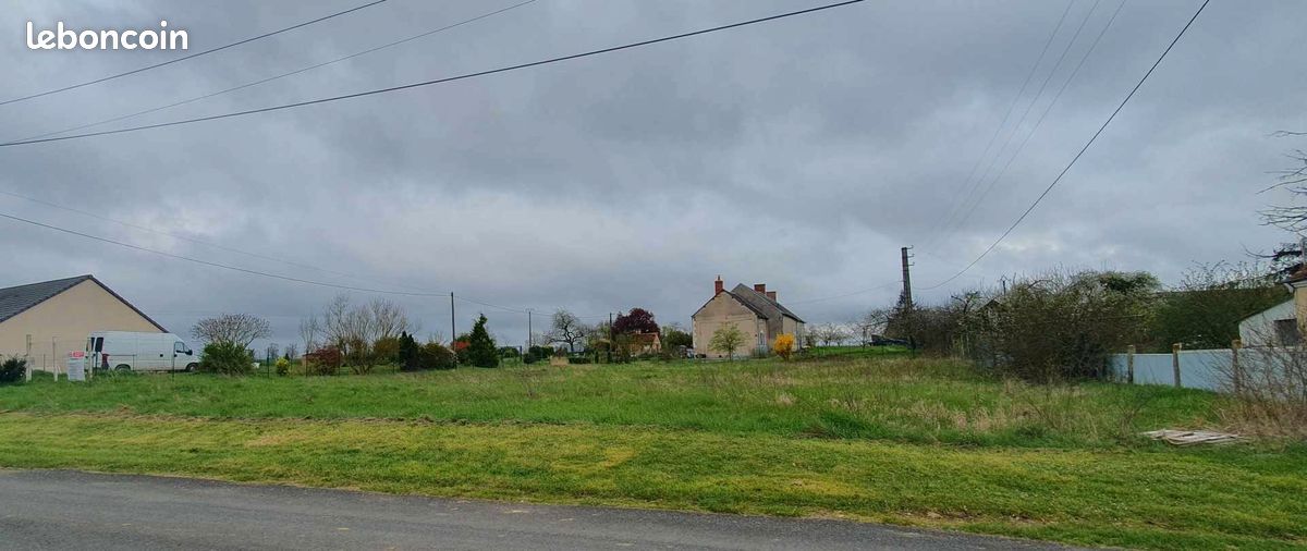 Terrain 1153 m2 · à Thizay · 23 000 €