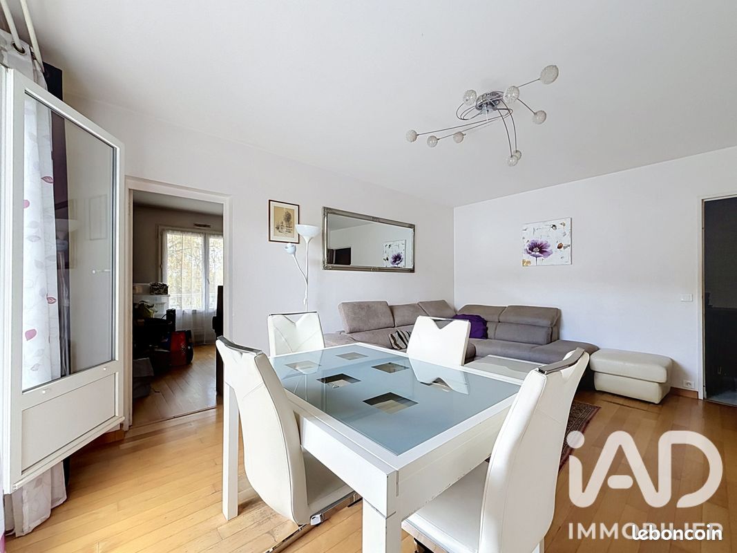 Appartement 5 pièces 97 m² · à Magny-les-Hameaux · 97 m² · 235 000 €