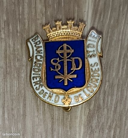 Ancienne insigne / médaille religieuse, Catholique