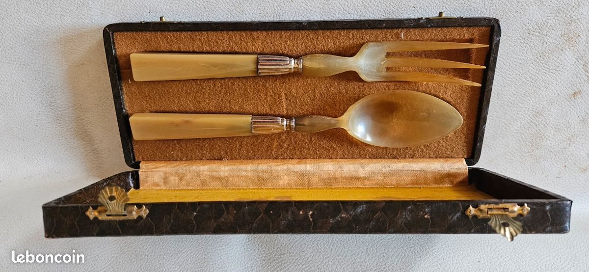 Couverts à salade corne et métal argenté - Arts de la table
