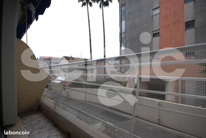 Studio 1 pièce 27 m²