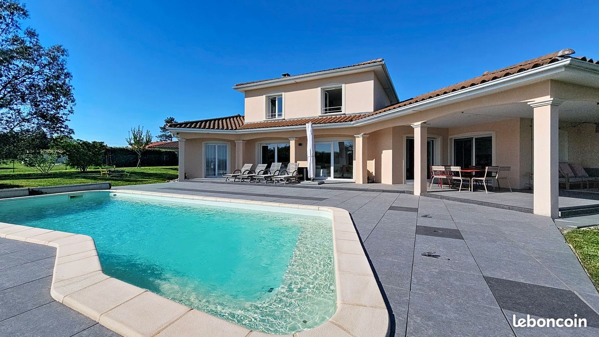 Maison 6 pièces 184 m² · à St Georges de Reneins · 184 m² · 799 000 €