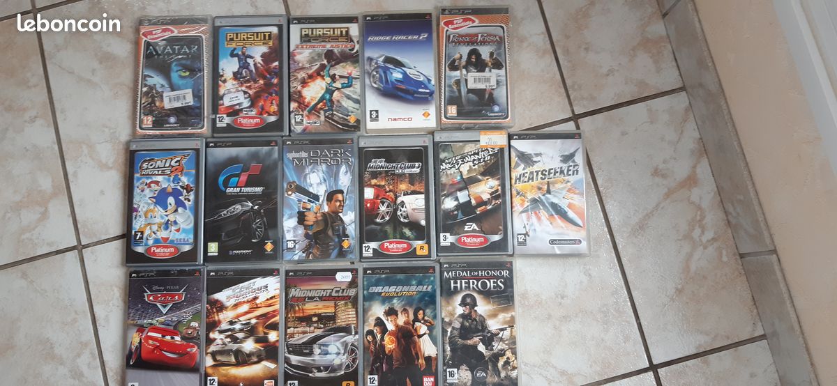Lot De Jeux Vidéo Sony PSP (boîtes Vides) - État Correct, Fonctionnement Opérationnel