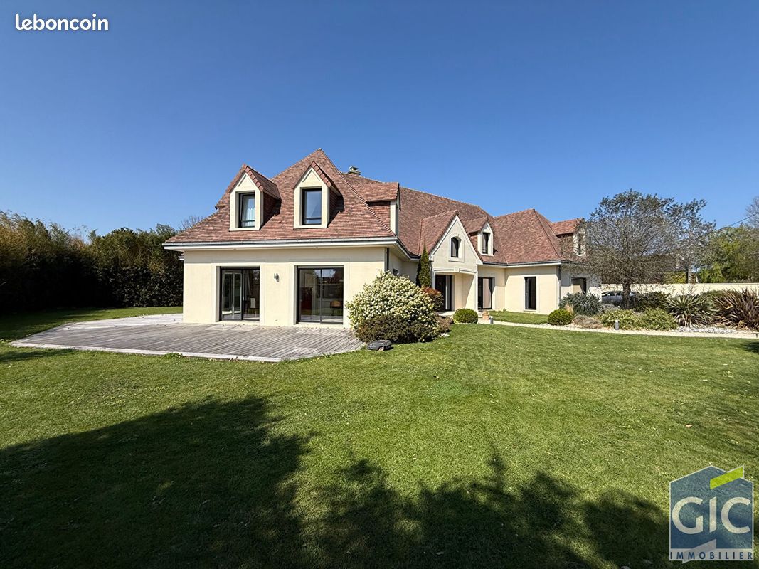 Maison 12 pièces 412 m² · à Hermanville-sur-Mer · 412 m² · 1 095 000 €