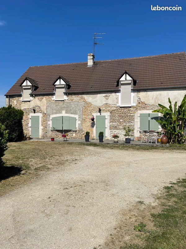 Maison 5 pièces 205 m² · à Merceuil · 205 m² · 445 000 €