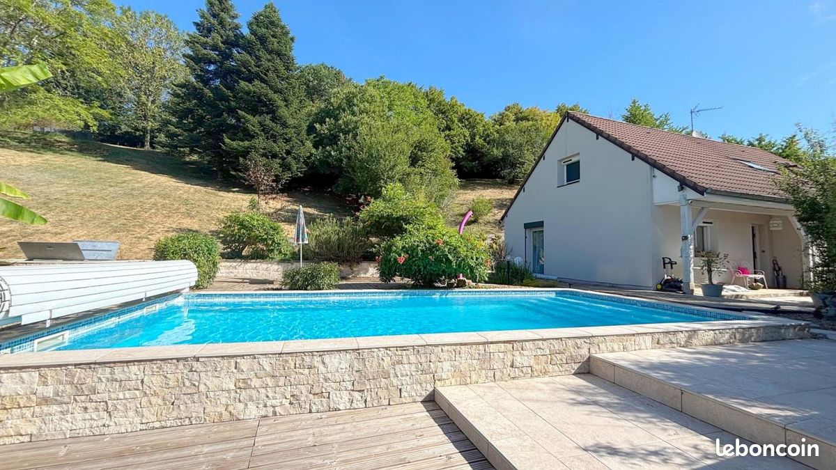 Maison 5 pièces 110 m² · à Besançon · 110 m² · 490 000 €