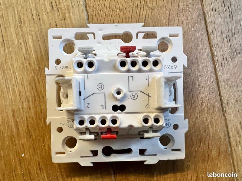 Interrupteur Double Va-et-vient Arnould Espace – Neuf, Pose En Saillie, Facile à Installer !