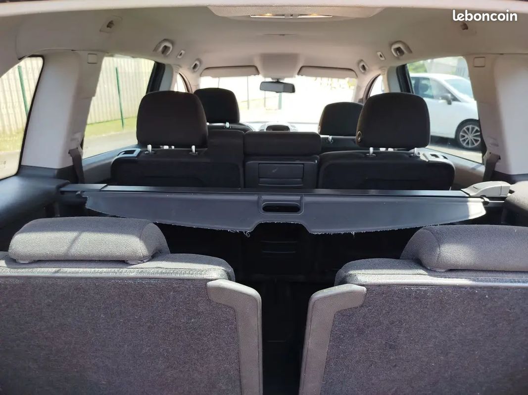 Opel zafira 1.7 cdti 125 chx connect pack,7 places, vitres + retros elec, gps,jantes alu, radar de recul, regulateur de vitesse,ct ok,kit distri+pompe a jour, revision effectuee (image 5)