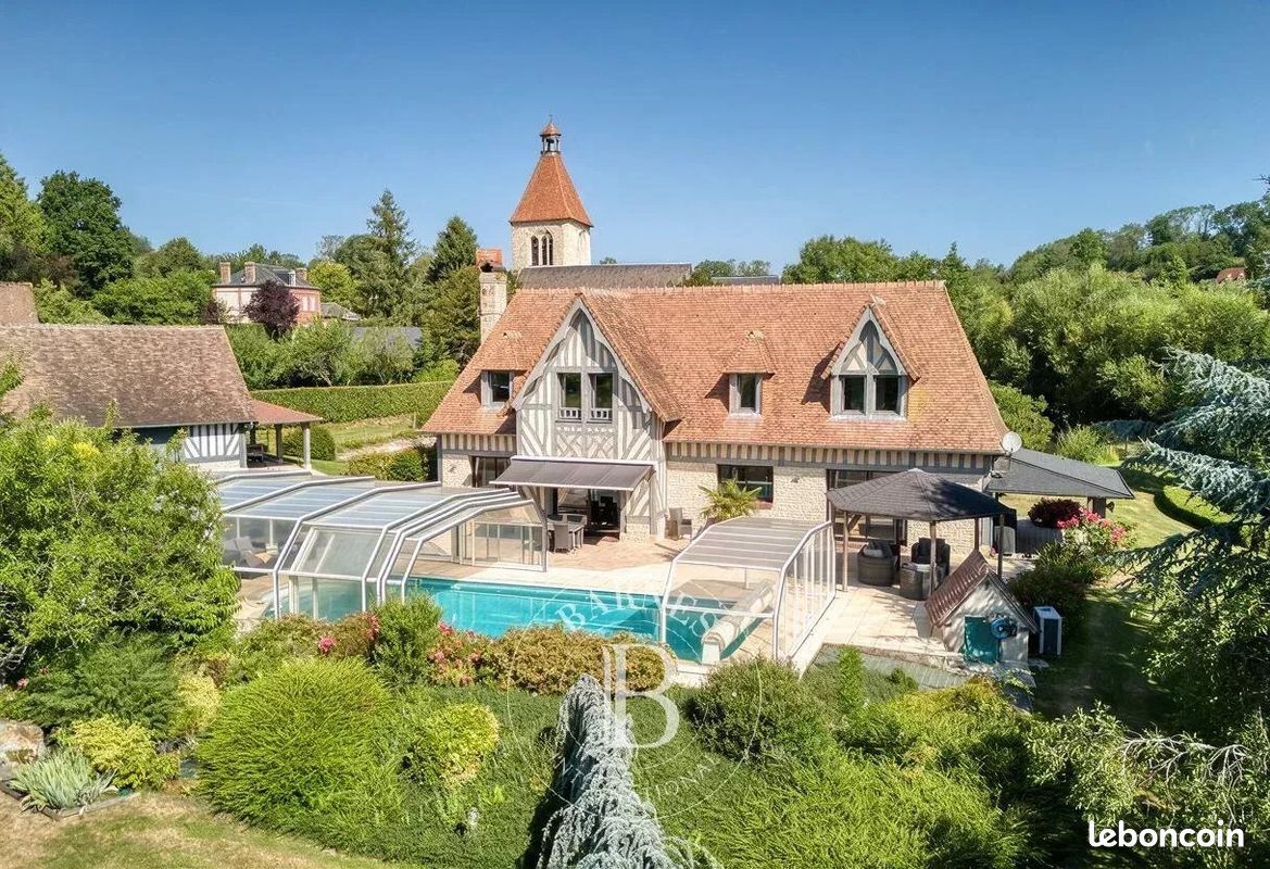 Maison 7 pièces 216 m² · à Pont-l'Évêque · 216 m² · 1 200 000 €