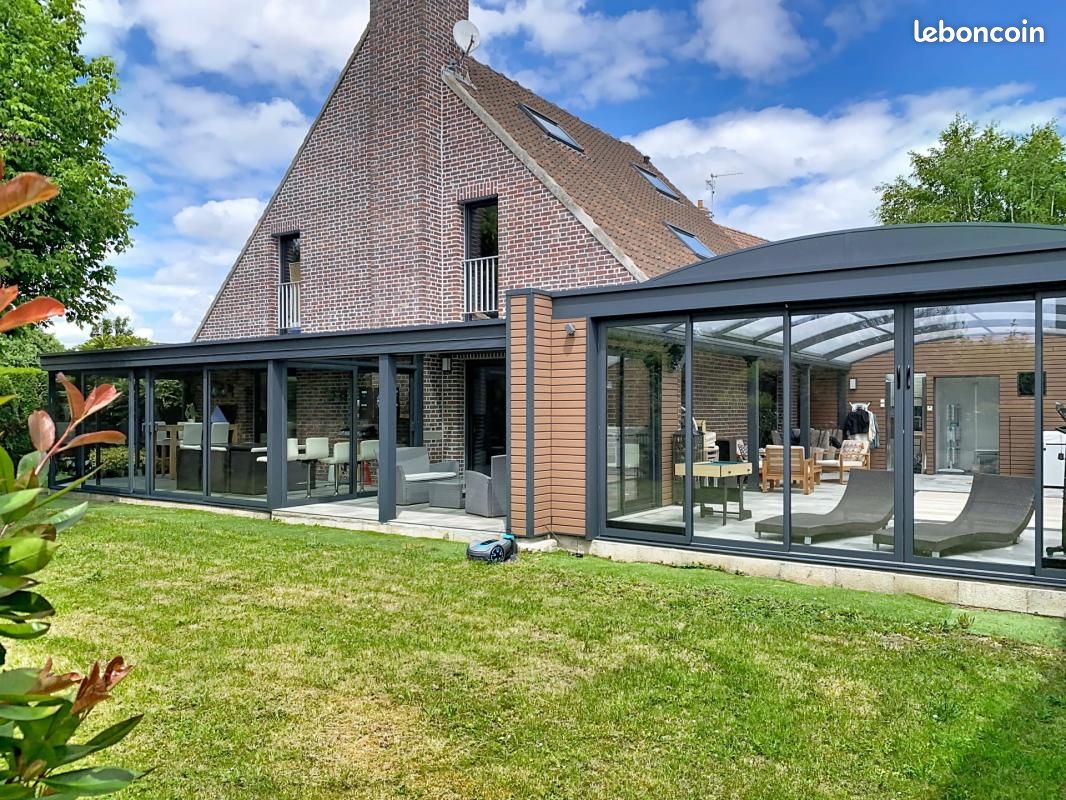 Maison 5 pièces 210 m² · à Nieppe · 210 m² · 599 000 €