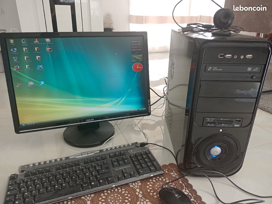 PC Asus+ tour+ clavier avec souris et caméra (image 1)
