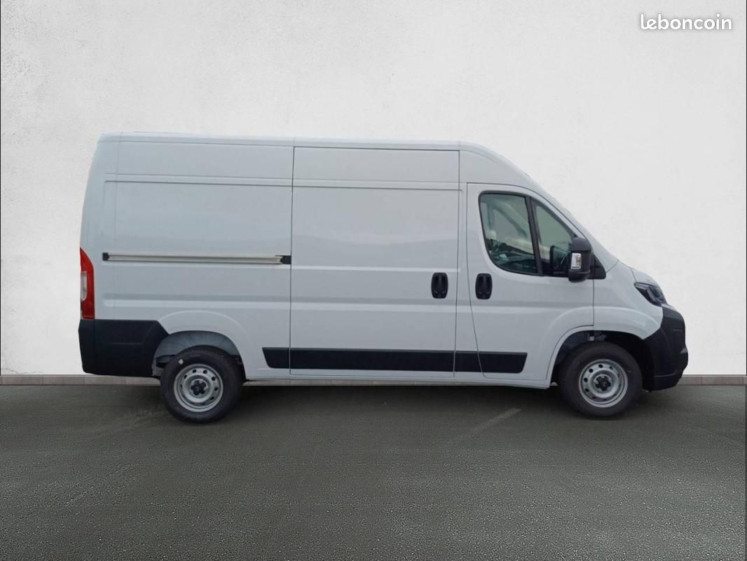 Citroën Jumper FOURGON FGN 3.3T D L2H2 140 CH MANUELLE (image 4)