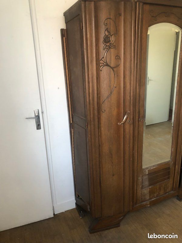 Armoire ancienne à rénover. Prête à prendre. Démontée (image 1)