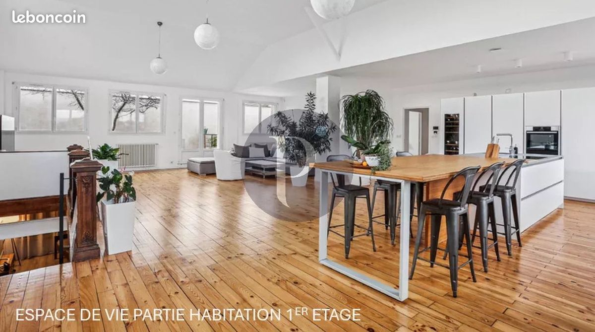 Maison 6 pièces 403 m² · à Châtenay-Malabry · 403 m² · 1 195 000 €