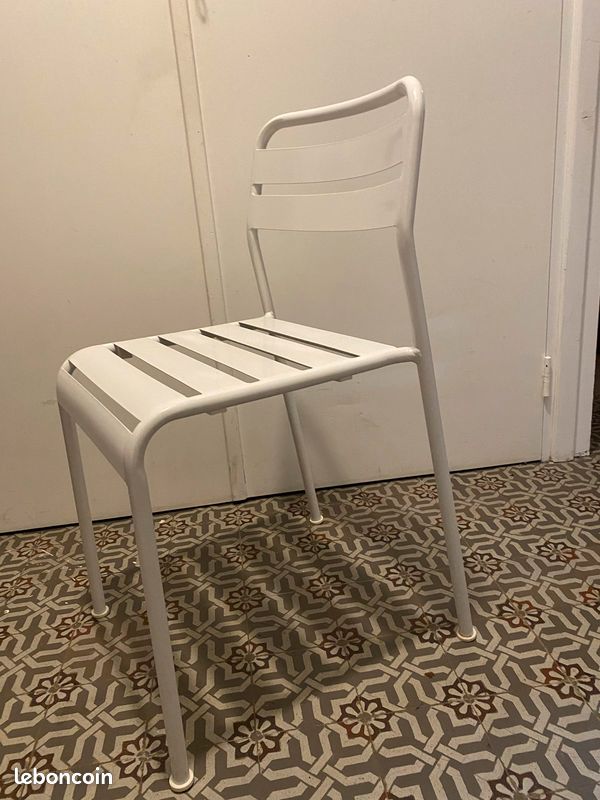 Paire de chaises blanches écolier en métal (image 3)