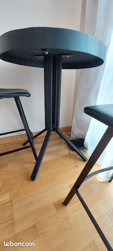 Table et 2 tabourets style industriel pour studio ou petit salon (image 7)