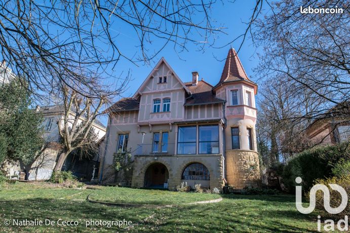 Maison 8 pièces 288 m²