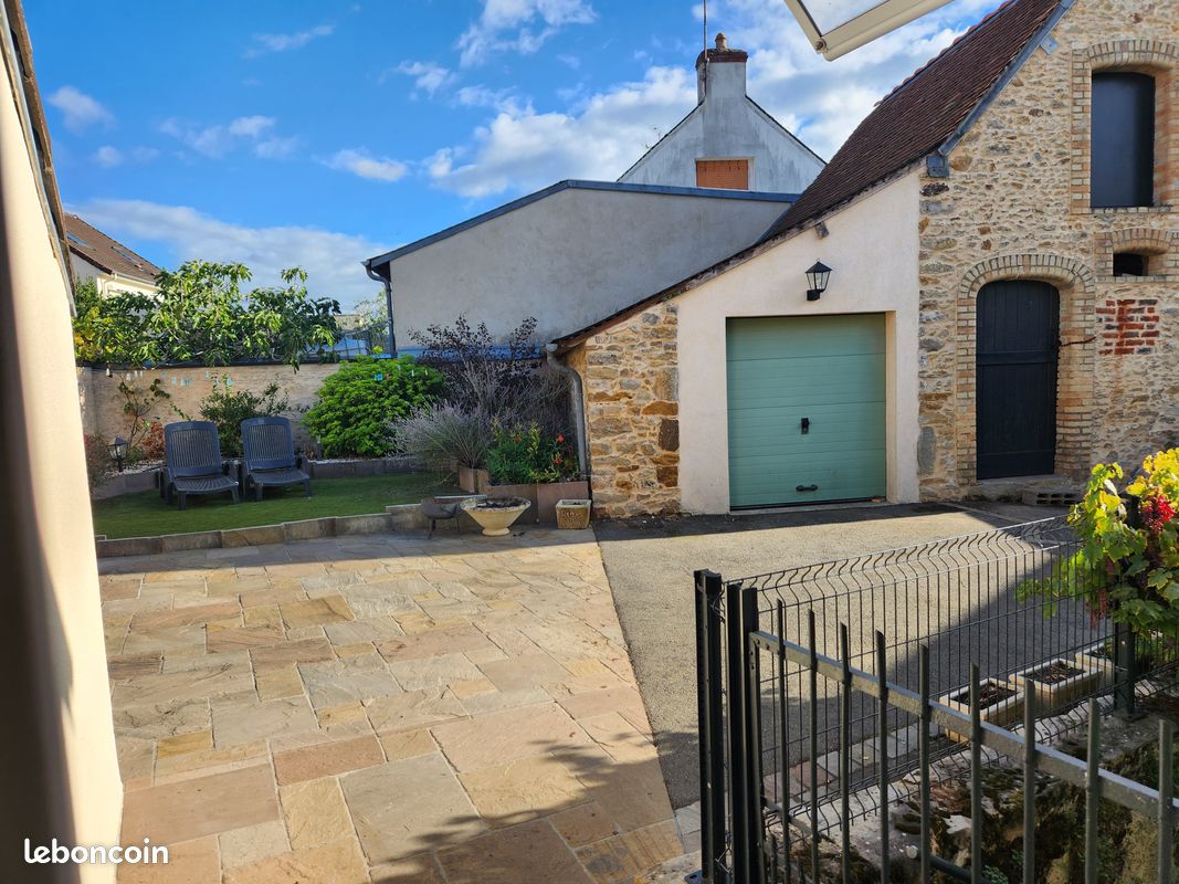 Maison 3 pièces 75 m² · à Brette-les-Pins · 75 m² · 170 000 €