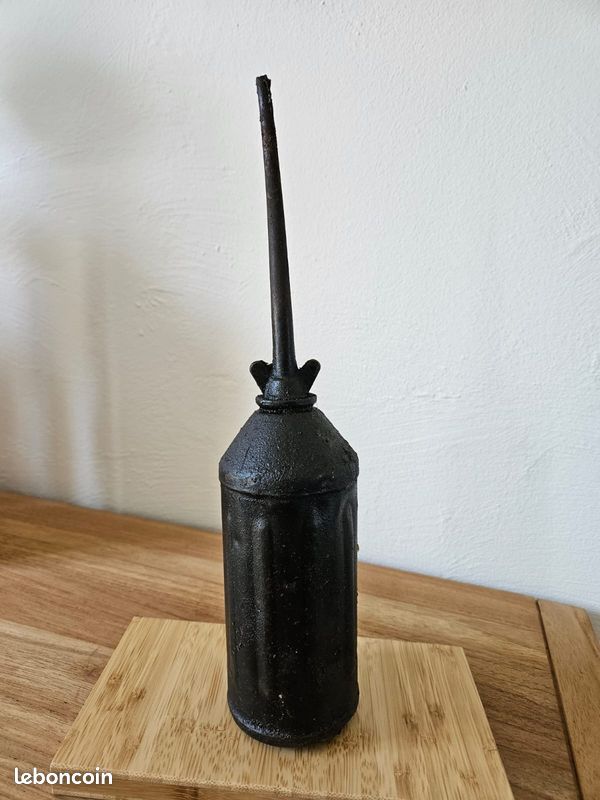 Petit Tournevis Et Burette à Huile Pour Coffre à Arme Ancienne - Occasion