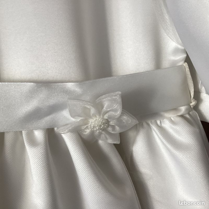 Robe de communion (image 4)