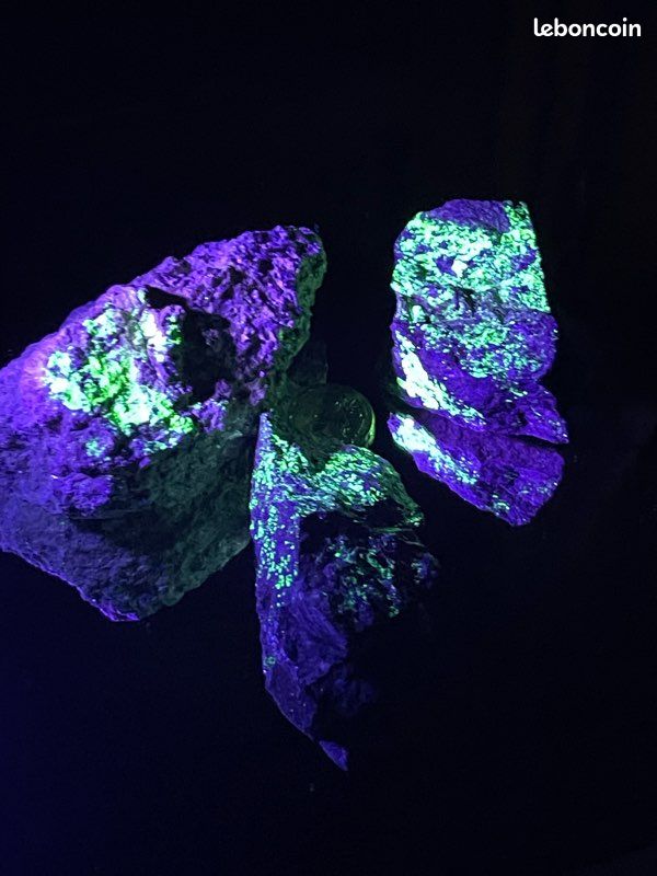 Autunite pierre uv (image 11)