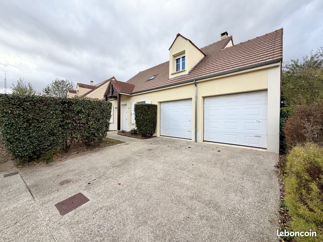 Maison 6 pièces 144 m² · à Ozouer-le-Voulgis · 144 m² · 440 000 €