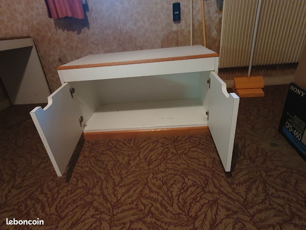 Bureau + meuble bas blancs (image 3)