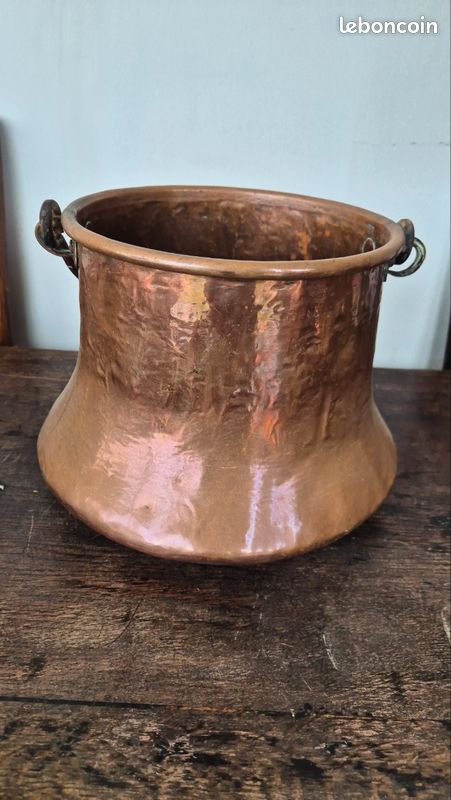 Ancien chaudron en cuivre martelé – marmite vintage (image 1)